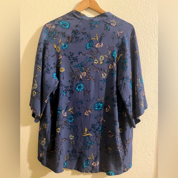 Blue Floral Wallflower Short Sleeve Kimono - Picture 3 of 5